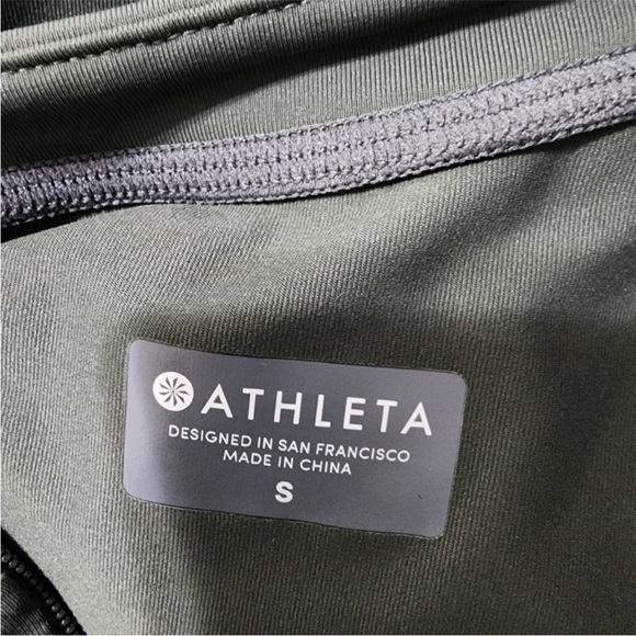 SOLD ATHLETA Ruched Rashguard Green Size S - Picture 9 of 10